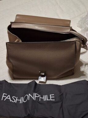 Celine Beige Leather Medium Trapeze Bag **EXCELLENT CONDITION**